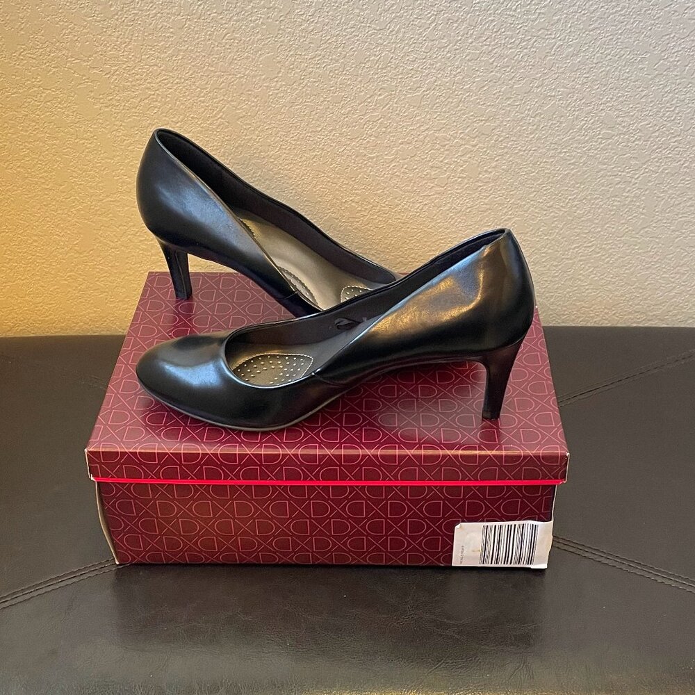 Cute 3 inch black heels, brand new.